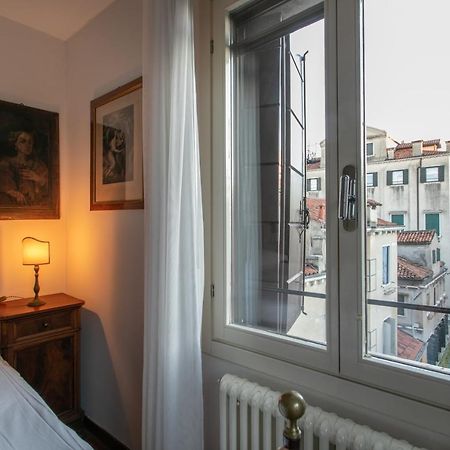 Ca' Al Giglio - Appartamento Vista Canale Venedik Dış mekan fotoğraf