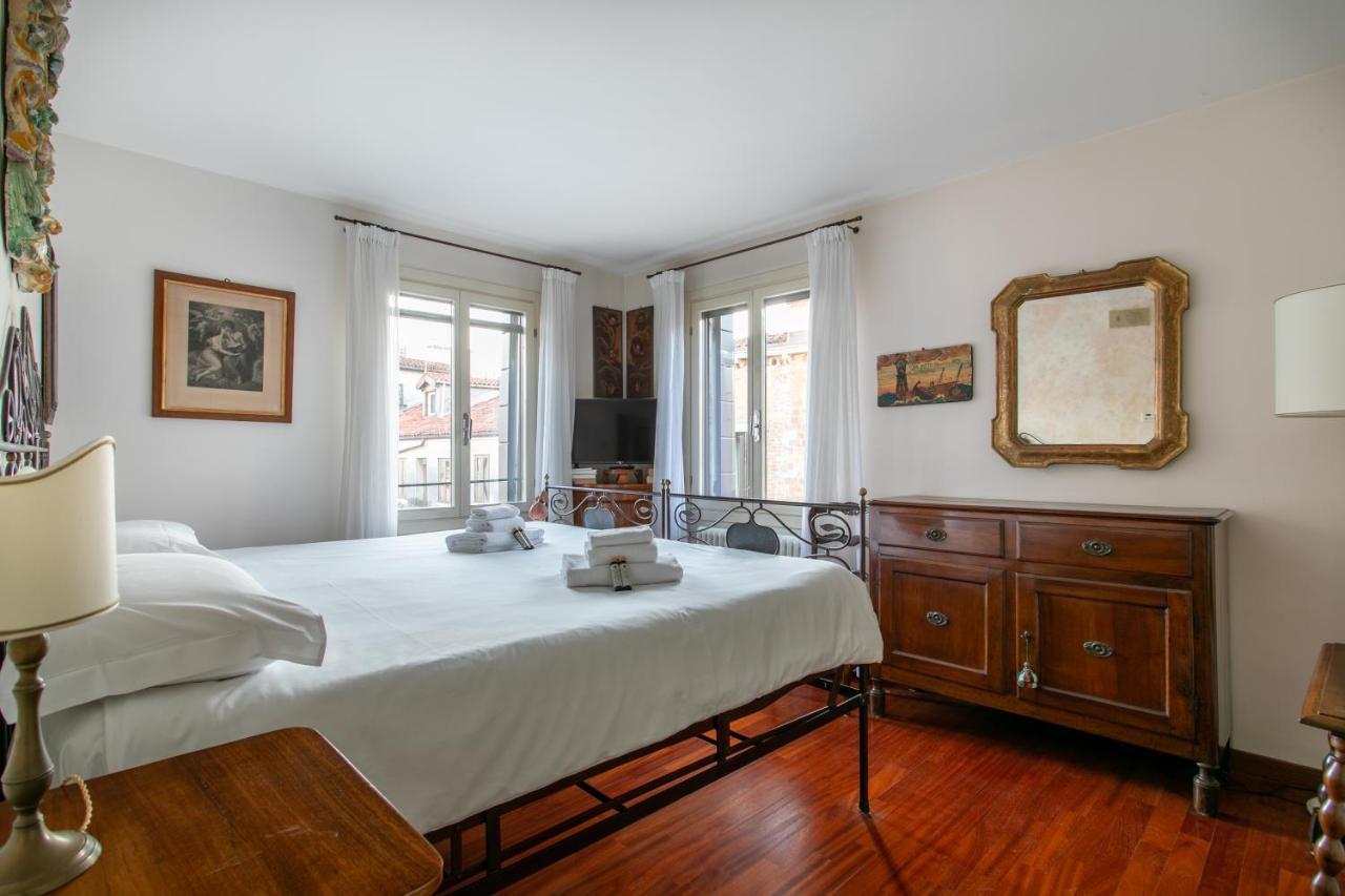 Ca' Al Giglio - Appartamento Vista Canale Venedik Dış mekan fotoğraf