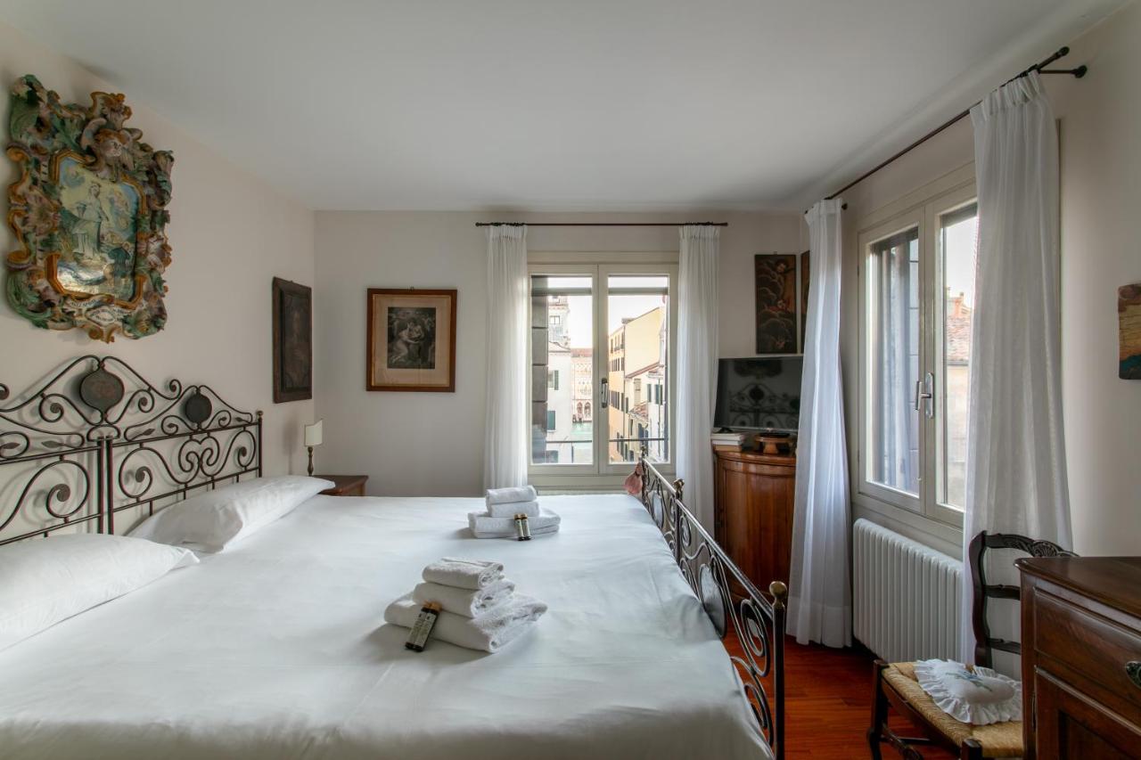 Ca' Al Giglio - Appartamento Vista Canale Venedik Dış mekan fotoğraf